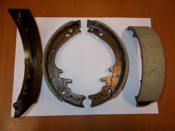 Тормозные колодки для погрузчиков 1-1,8 тонн УНИВЕРСАЛЬНЫЕ (комплект 2 шт)